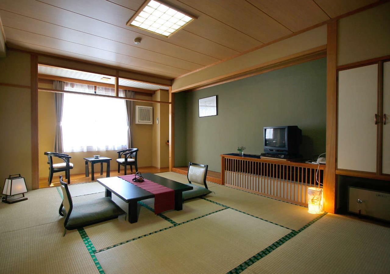 森のホテル 3*